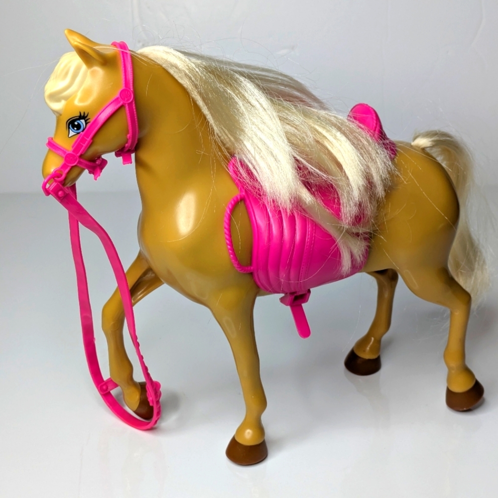 2013 Mattel Barbie Tawny Horse Palomino With pink Saddle